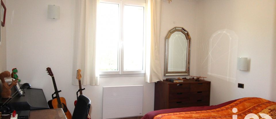 Traditional house 5 rooms of 145 m² in L'Isle-sur-la-Sorgue (84800)