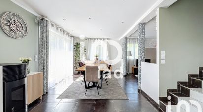 Maison 4 pièces de 122 m² à Morbier (39400)