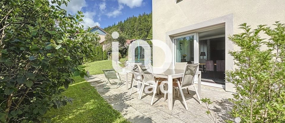 House 4 rooms of 122 m² in Morbier (39400)