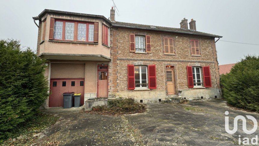 House 7 rooms of 184 m² in Villeneuve-les-Bordes (77154)