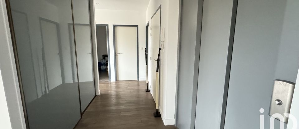 Apartment 3 rooms of 115 m² in Vedène (84270)