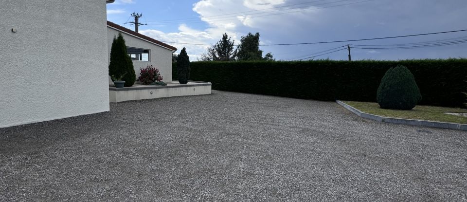 Maison traditionnelle 6 pièces de 204 m² à Monistrol-sur-Loire (43120)