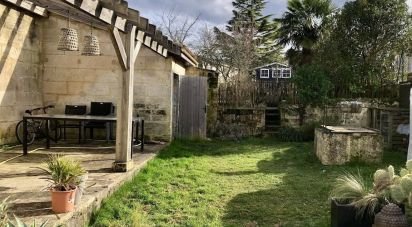 Maison 8 pièces de 210 m² à Ruelle-sur-Touvre (16600)