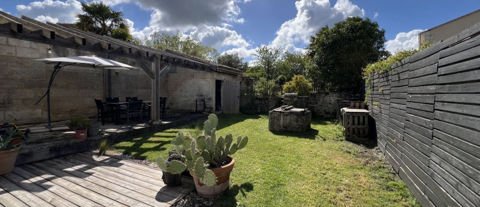 Maison 8 pièces de 210 m² à Ruelle-sur-Touvre (16600)