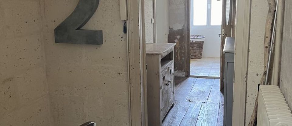 Maison 8 pièces de 210 m² à Ruelle-sur-Touvre (16600)