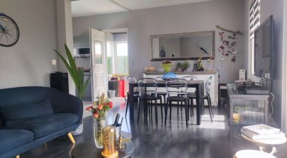 Maison 5 pièces de 113 m² à Ambarès-et-Lagrave (33440)