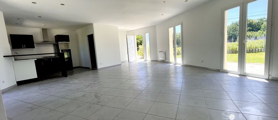 Maison 5 pièces de 128 m² à Berson (33390)