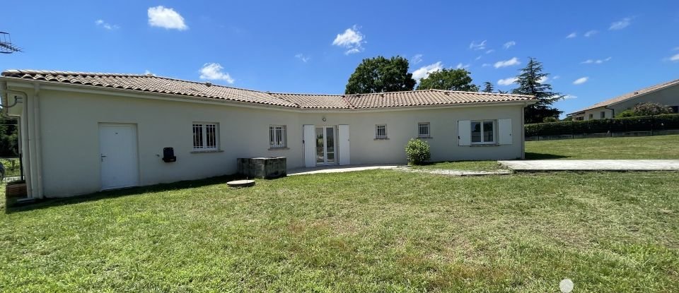 Maison 5 pièces de 128 m² à Berson (33390)