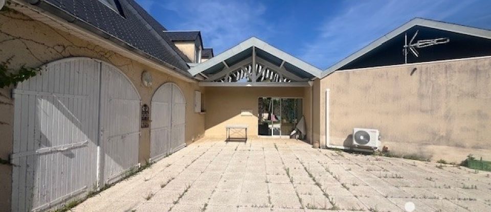 Maison d’architecte 8 pièces de 204 m² à Thouars (79100)