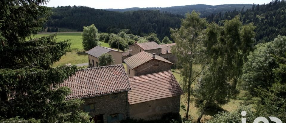 Maison de campagne 6 pièces de 151 m² à Saint-Germain-l'Herm (63630)