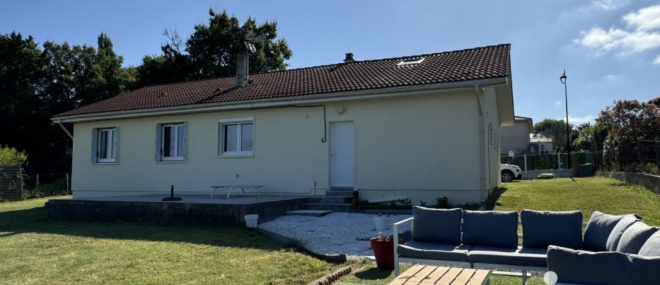 Maison 5 pièces de 120 m² à Laruscade (33620)