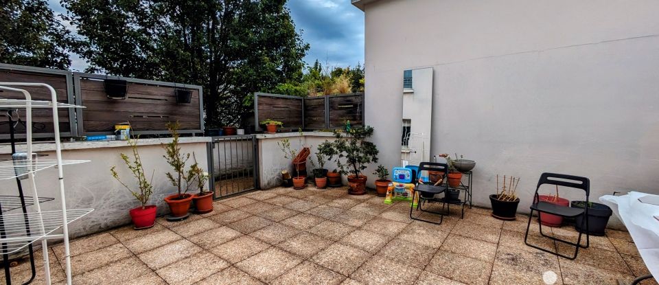 Duplex 4 pièces de 88 m² à Stains (93240)