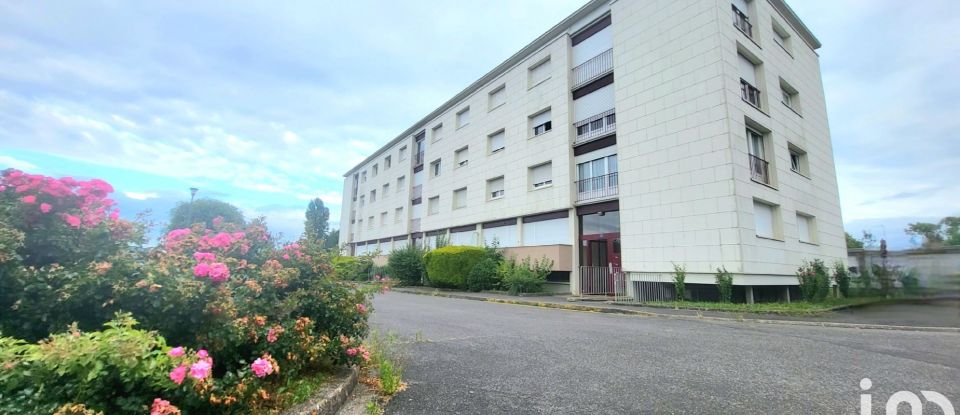 Apartment 3 rooms of 66 m² in Saint-Jean-de-la-Ruelle (45140)