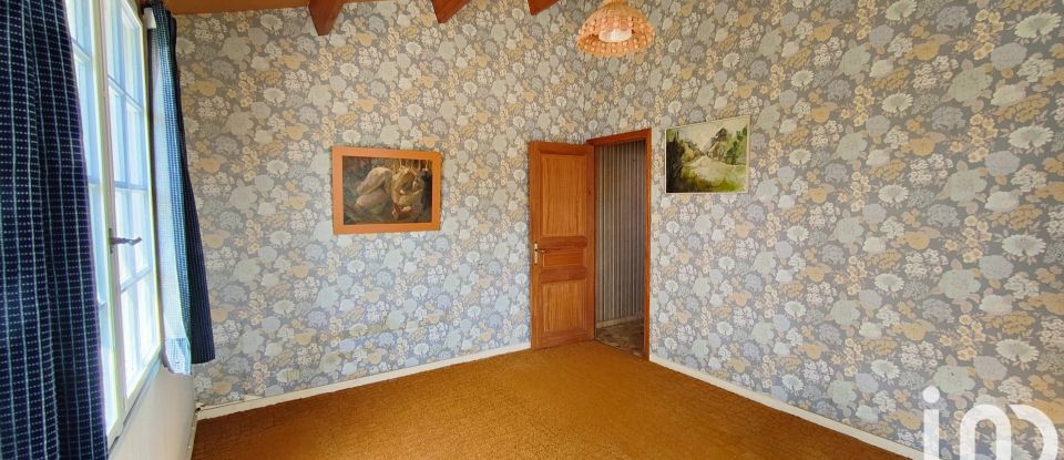 Village house 5 rooms of 130 m² in Grosbreuil (85440)