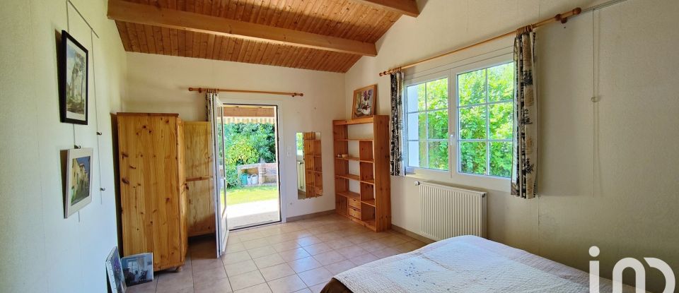 Village house 5 rooms of 130 m² in Grosbreuil (85440)