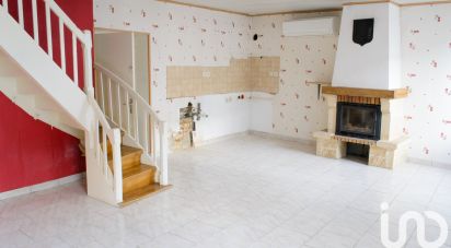 Maison 4 pièces de 92 m² à Gond-Pontouvre (16160)