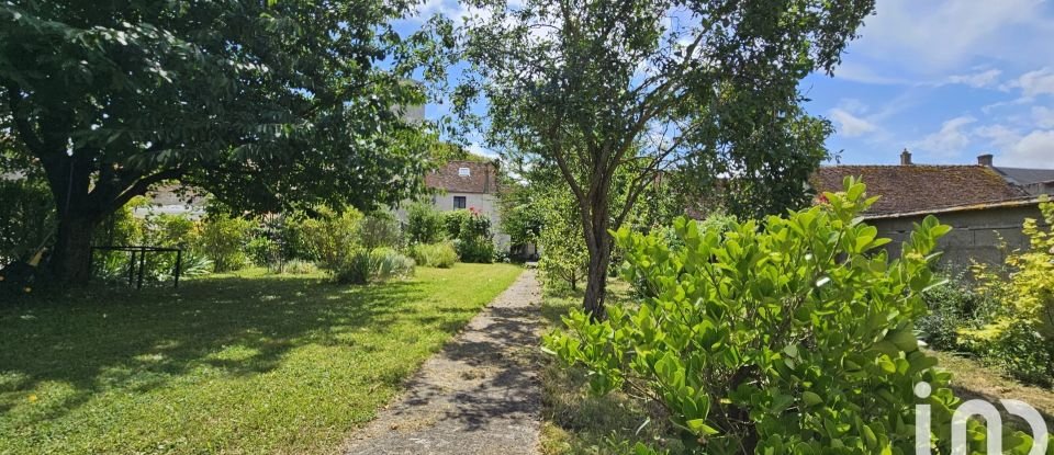 Village house 6 rooms of 200 m² in Saint-Pierre-lès-Nemours (77140)