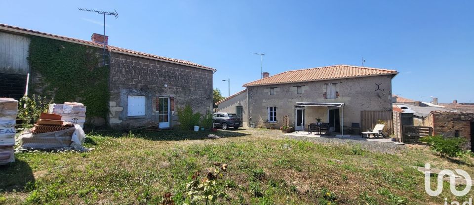 Country house 5 rooms of 125 m² in Cléré-sur-Layon (49560)