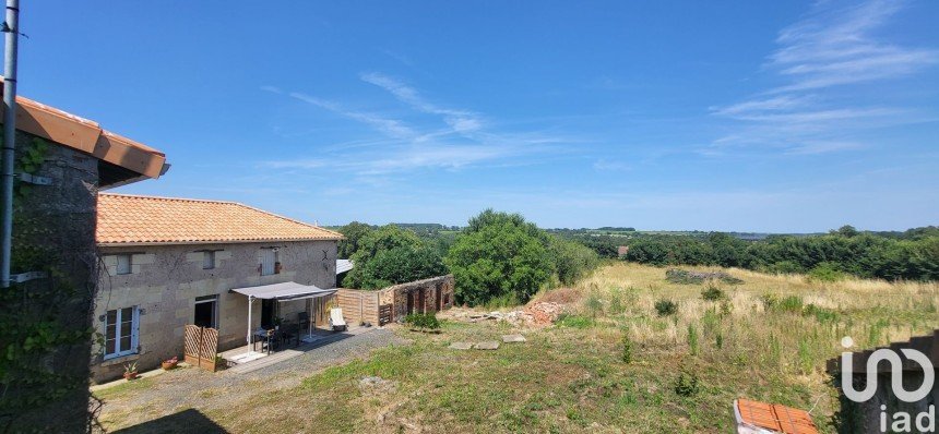 Country house 5 rooms of 125 m² in Cléré-sur-Layon (49560)