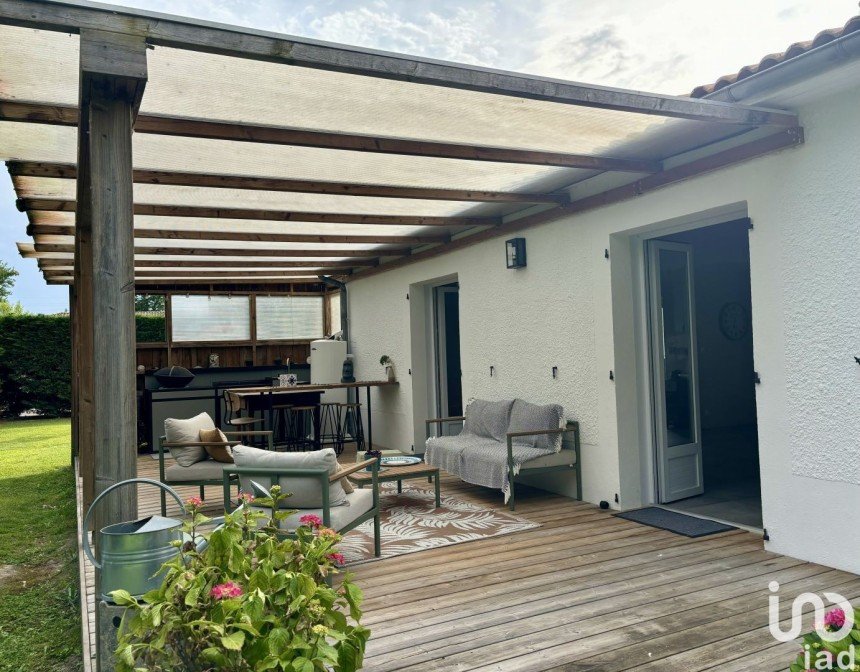 Maison 4 pièces de 110 m² à Saint-Loubès (33450)