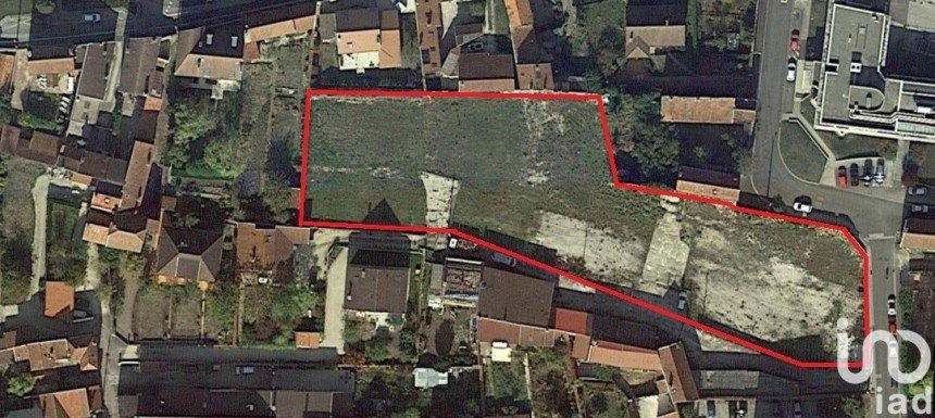 Terrain de 4 559 m² à Chaumont (52000)