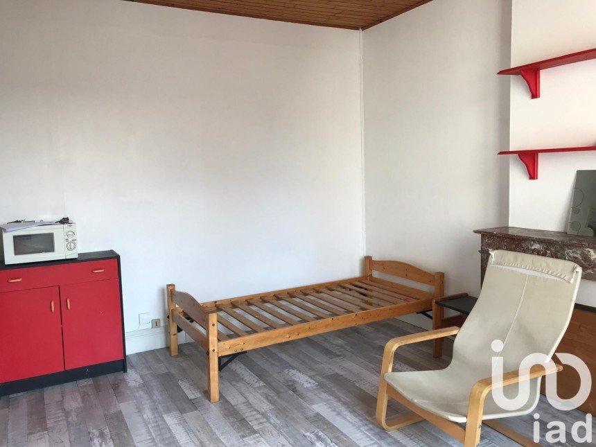 Studio 1 pièce de 22 m² à Saint-Quentin (02100)