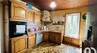 Traditional house 4 rooms of 82 m² in Moon-sur-Elle (50680)