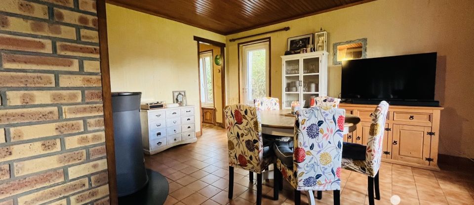 Traditional house 4 rooms of 82 m² in Moon-sur-Elle (50680)