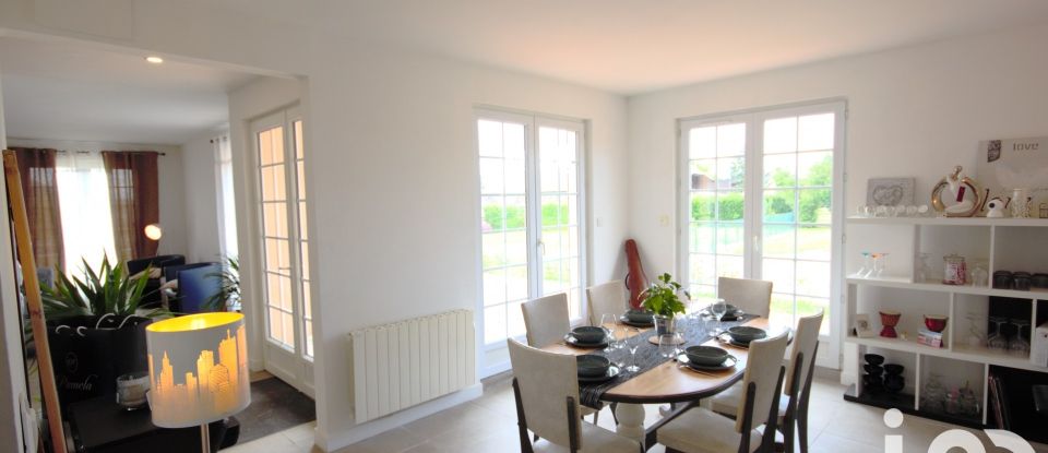 Maison 5 pièces de 94 m² à Quincampoix (76230)