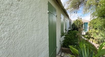 Longere 8 rooms of 135 m² in Dompierre-sur-Mer (17139)