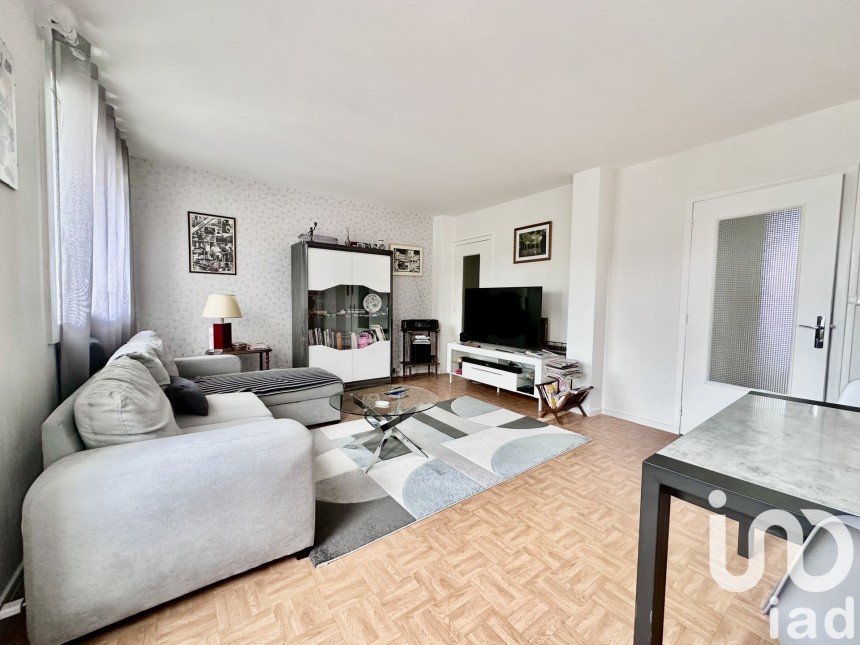 Apartment 3 rooms of 67 m² in Vichy (03200)