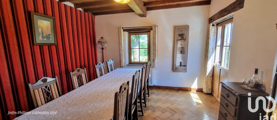 Maison 5 pièces de 117 m² à Saint-Robert (47340)