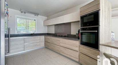 Maison 6 pièces de 190 m² à Santeny (94440)