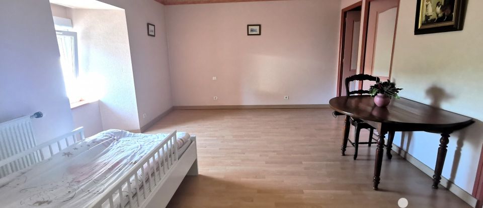 Longère 10 pièces de 242 m² à Allineuc (22460)