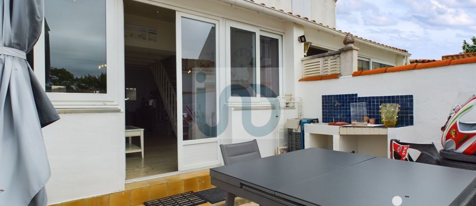 House 3 rooms of 71 m² in Rivedoux-Plage (17940)