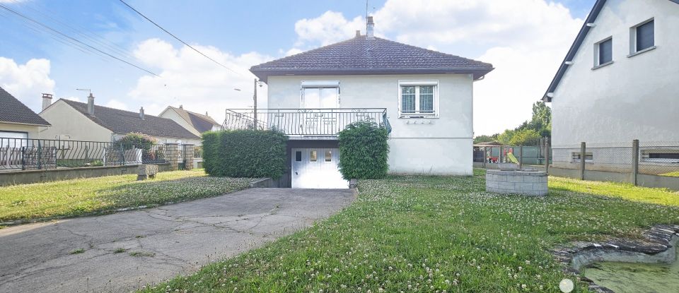 Maison traditionnelle 5 pièces de 82 m² à Sully-sur-Loire (45600)