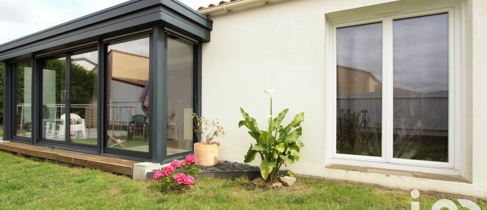 Maison 5 pièces de 110 m² à Aizenay (85190)