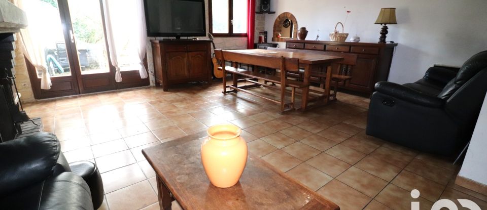 Traditional house 6 rooms of 152 m² in Saint-Mammès (77670)