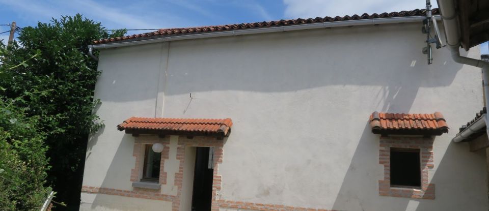 Maison 4 pièces de 75 m² à Montmorillon (86500)