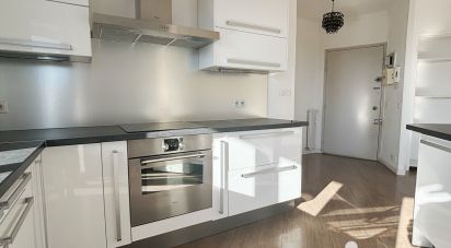 Apartment 3 rooms of 66 m² in Toulon (83000)
