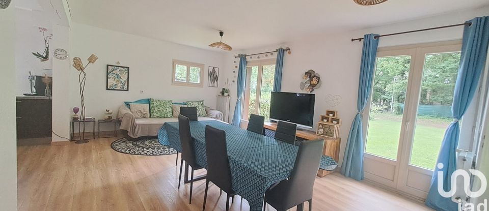 Maison 9 pièces de 232 m² à Saint-Hilaire-les-Andrésis (45320)