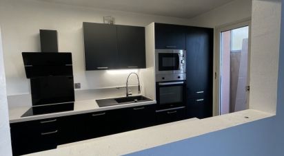 Apartment 4 rooms of 81 m² in Pau (64000)