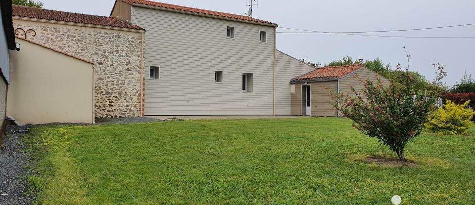 House 5 rooms of 135 m² in La Merlatière (85140)