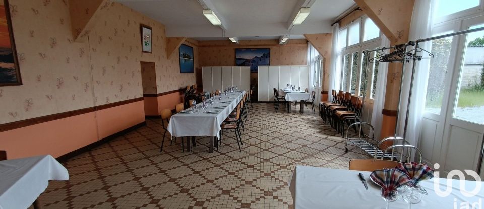 Hotel-restaurant of 584 m² in LA CHAPELLE-CARO (56460)