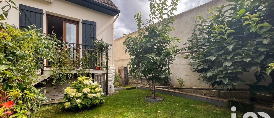 Pavillon 4 pièces de 82 m² à Drancy (93700)