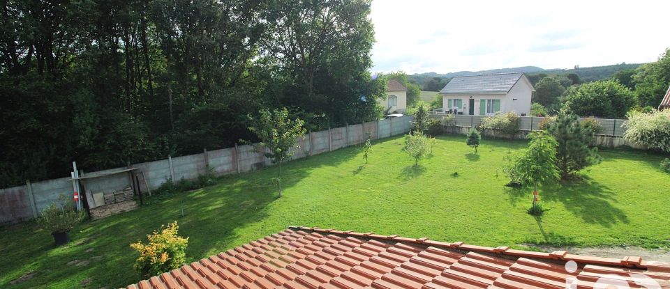 Maison de village 6 pièces de 127 m² à Saint-Moreil (23400)