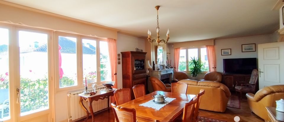 House 4 rooms of 122 m² in Montluçon (03100)