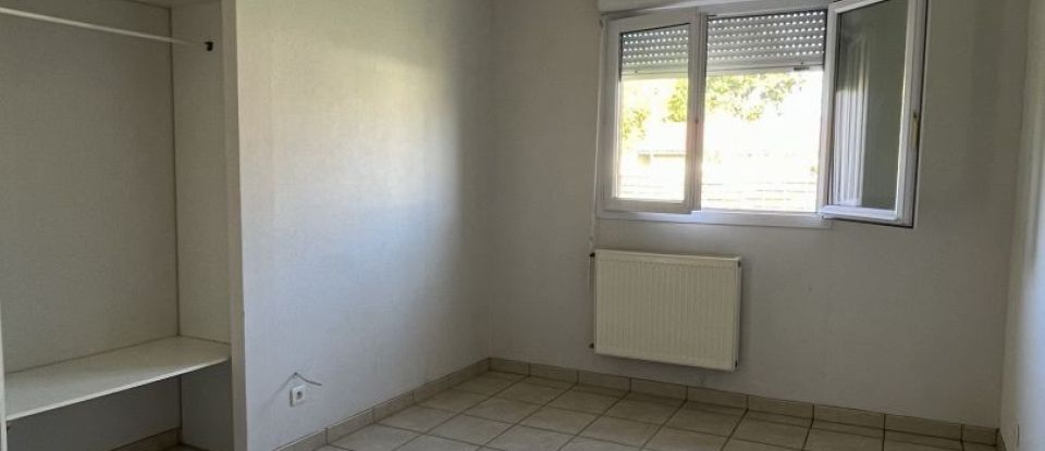 Maison 4 pièces de 85 m² à Sainte-Eulalie (33560)