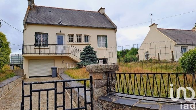 House 5 rooms of 108 m² in Ploëzal (22260)