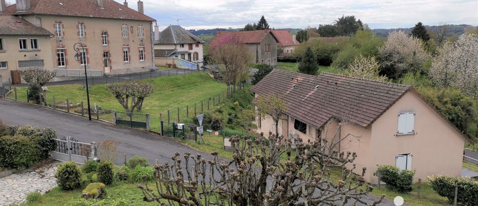 Maison 9 pièces de 188 m² à Vitrac (15220)